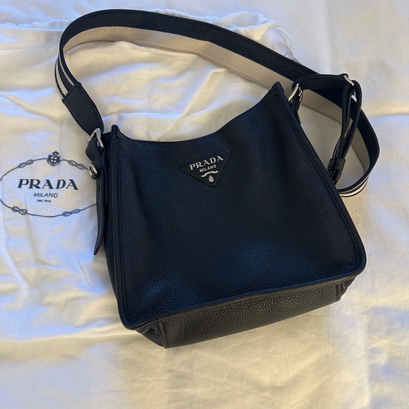 Prada crossbody black calf leather bag - Picture 4 of 13